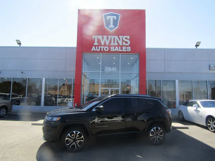 BLACK, 2022 JEEP COMPASS Image 1