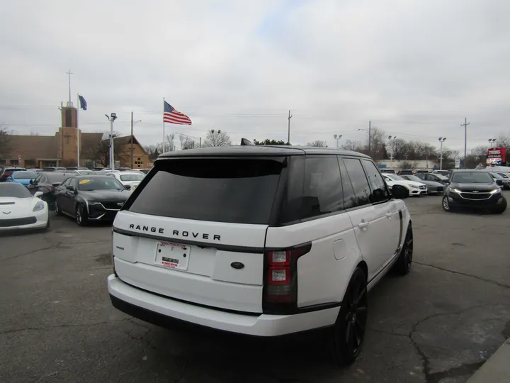 WHITE, 2017 LAND ROVER RANGE ROVER Image 6