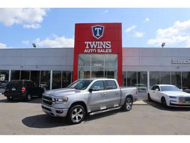 GRAY, 2022 RAM 1500 CREW CAB Image 