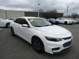 WHITE, 2018 CHEVROLET MALIBU Thumnail Image 3