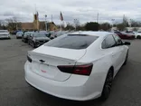 WHITE, 2018 CHEVROLET MALIBU Thumnail Image 5