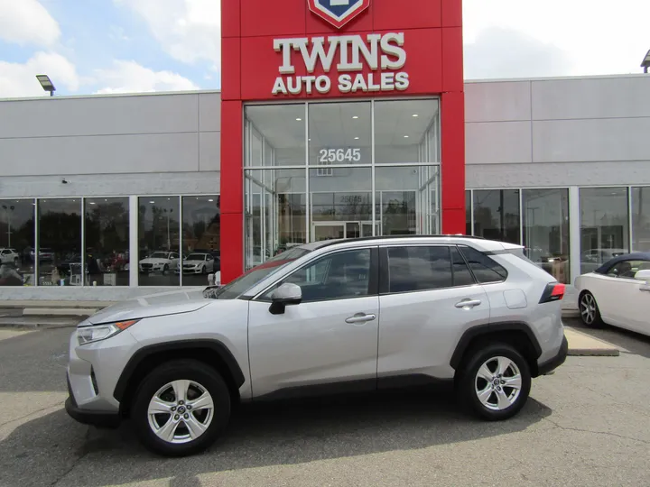 SILVER, 2020 TOYOTA RAV4 Image 2