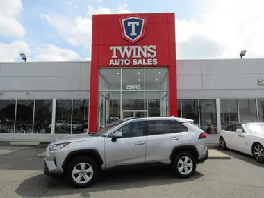 SILVER, 2020 TOYOTA RAV4 Image 68