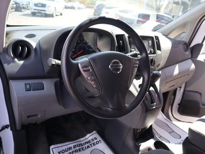 WHITE, 2019 NISSAN NV200 Image 10