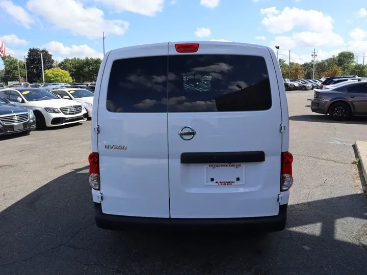 WHITE, 2019 NISSAN NV200 Image 7