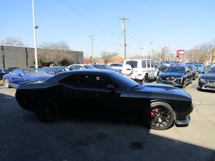 BLACK, 2019 DODGE CHALLENGER Image 7