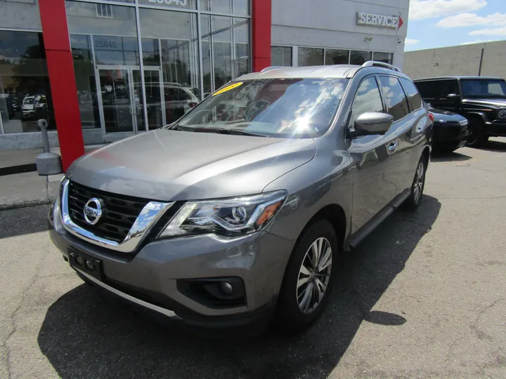 GRAY, 2020 NISSAN PATHFINDER Image 2