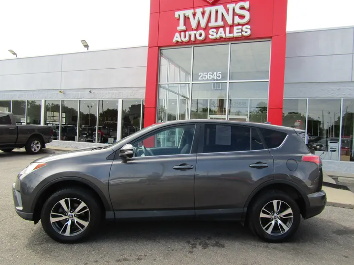 GRAY, 2018 TOYOTA RAV4 Image 1