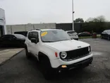 WHITE, 2018 JEEP RENEGADE Thumnail Image 4