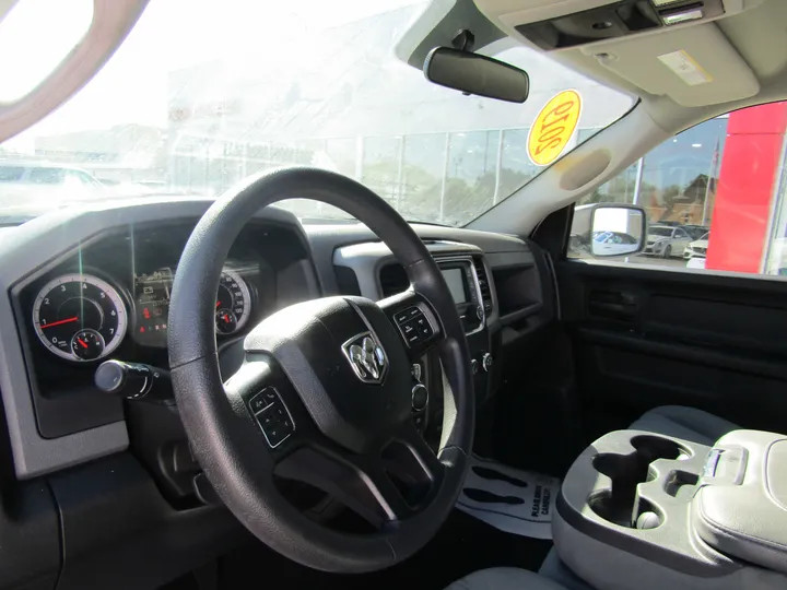 WHITE, 2019 RAM 1500 CLASSIC QUAD CAB Image 12