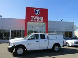 WHITE, 2019 RAM 1500 CLASSIC QUAD CAB Thumnail Image 1