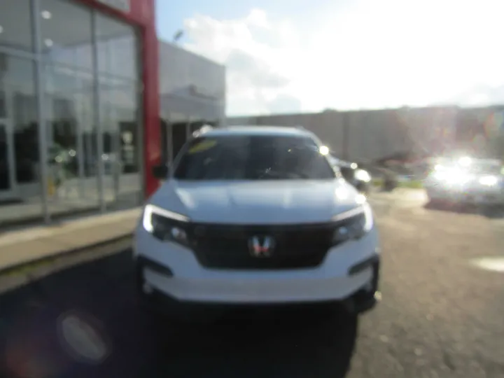 WHITE, 2022 HONDA PILOT Image 2