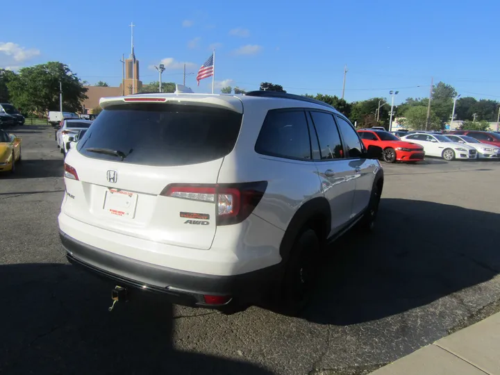 WHITE, 2022 HONDA PILOT Image 4