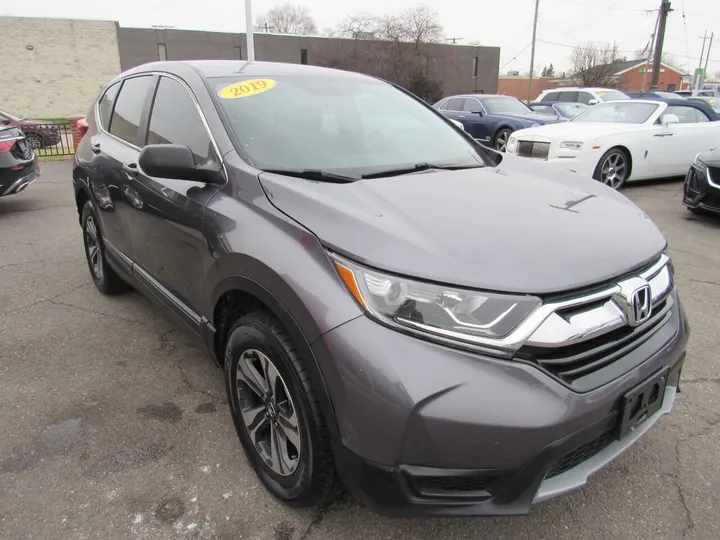 GRAY, 2019 HONDA CR-V Image 4