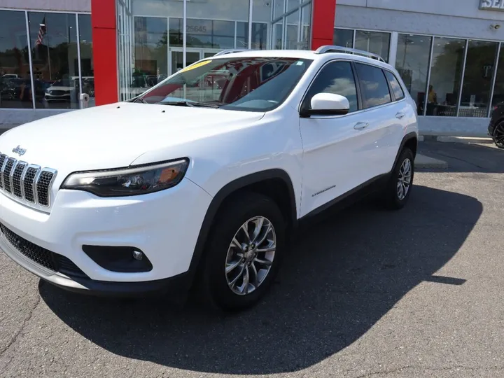 White, 2020 JEEP CHEROKEE Image 2