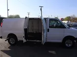 White, 2019 GMC SAVANA 3500 CARGO Thumnail Image 21