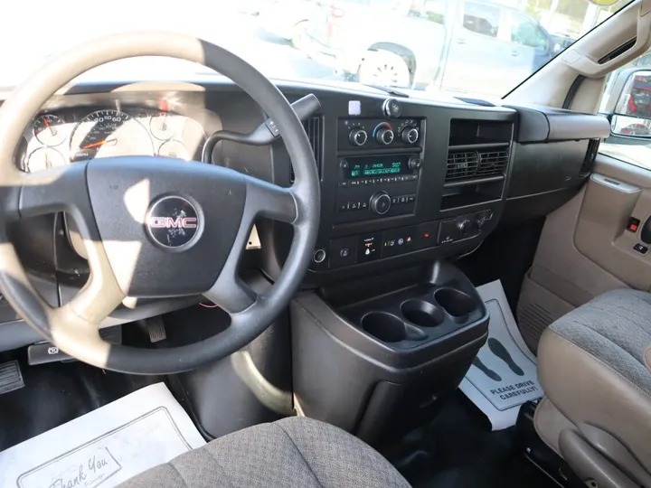 White, 2019 GMC SAVANA 3500 CARGO Image 11