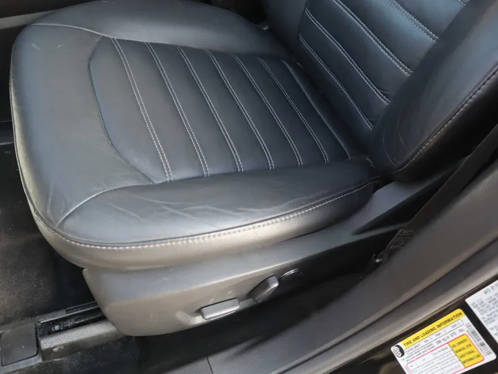 BLACK, 2016 FORD FUSION Image 10