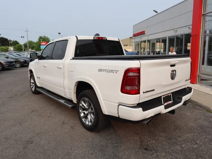 WHITE, 2021 RAM 1500 CREW CAB Image 8