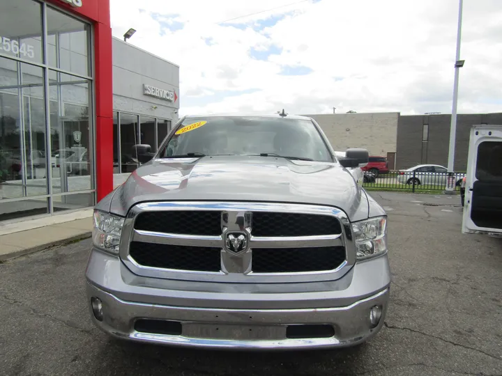 SILVER, 2022 RAM 1500 CLASSIC CREW CAB Image 2