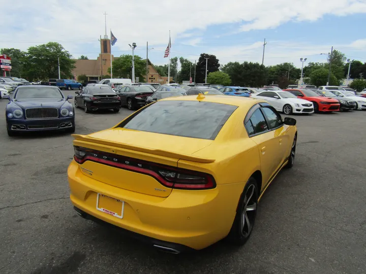 YELLOW, 2017 DODGE CHARGER Image 6