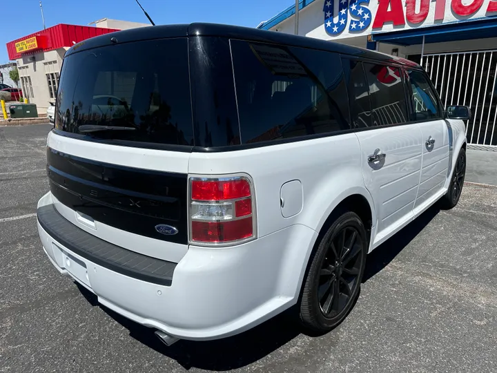 WHITE, 2018 FORD FLEX Image 5