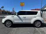 WHITE, 2019 KIA SOUL Thumnail Image 4