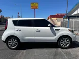 WHITE, 2019 KIA SOUL Thumnail Image 8