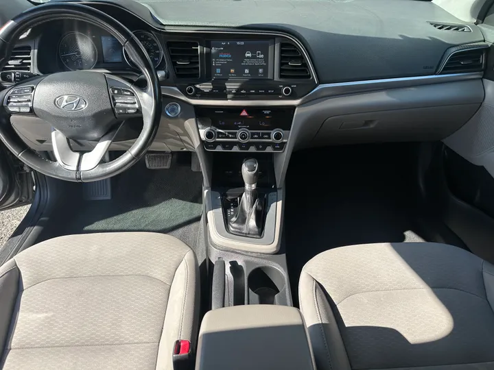 GREY, 2019 HYUNDAI ELANTRA Image 11