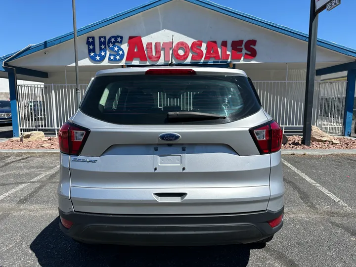 SILVER, 2019 FORD ESCAPE Image 6