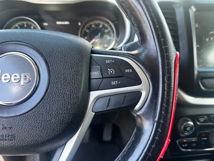 RED, 2014 JEEP CHEROKEE Image 15