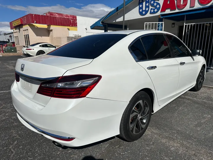 WHITE, 2017 HONDA ACCORD Image 5