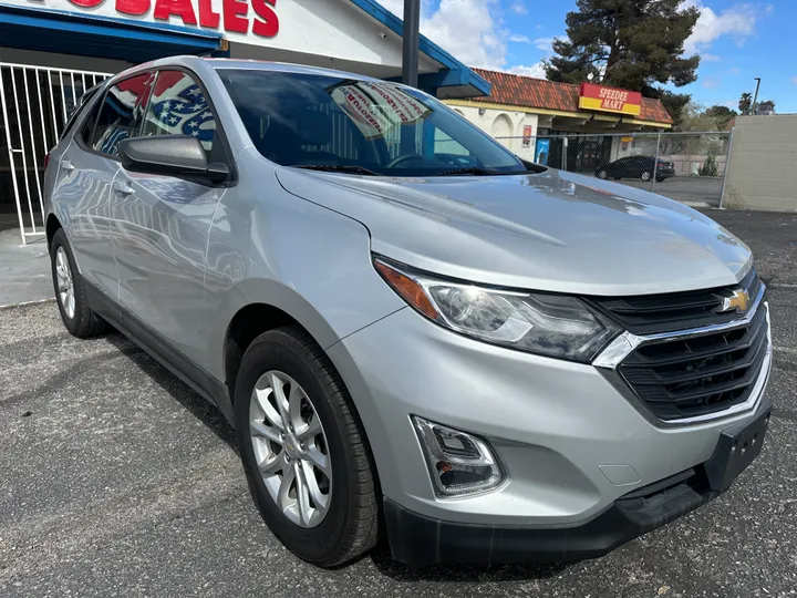 SILVER, 2019 CHEVROLET EQUINOX Image 3