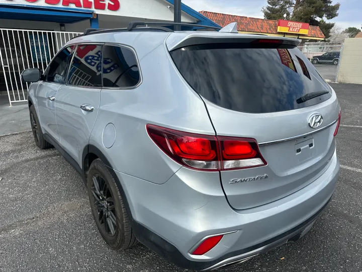 SILVER, 2017 HYUNDAI SANTA FE Image 7