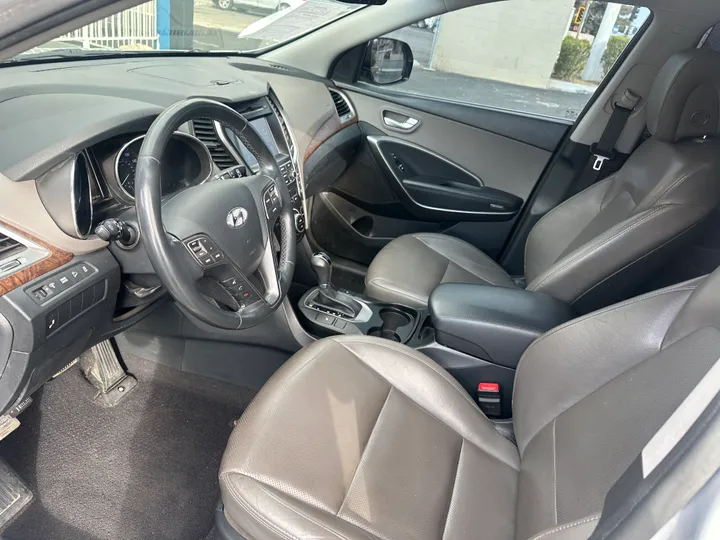 SILVER, 2017 HYUNDAI SANTA FE Image 9