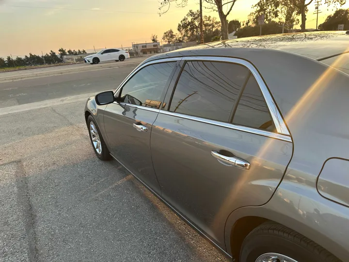 GREY, 2012 CHRYSLER 300 Image 17