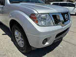 SILVER, 2017 NISSAN FRONTIER CREW CAB Thumnail Image 2