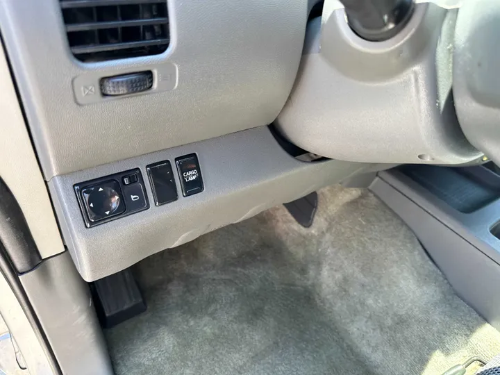 SILVER, 2017 NISSAN FRONTIER CREW CAB Image 22