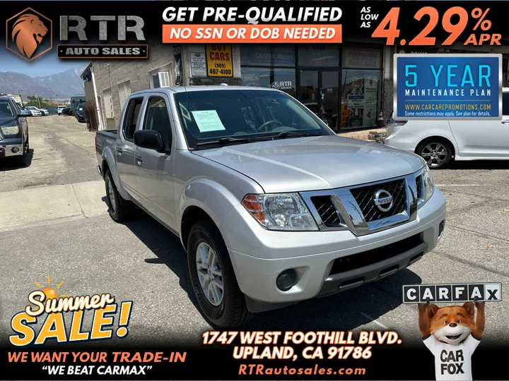 SILVER, 2017 NISSAN FRONTIER CREW CAB Image 1