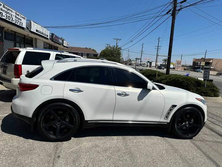 WHITE, 2012 INFINITI FX Image 14