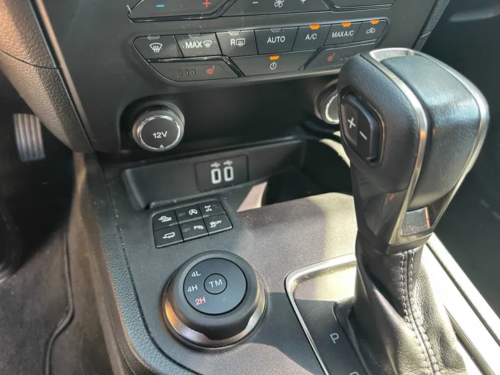 WHITE, 2019 FORD RANGER SUPERCREW Image 32
