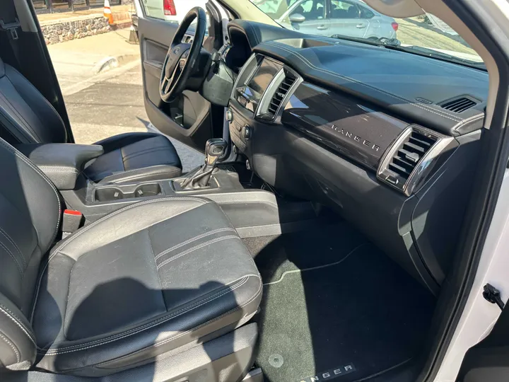 WHITE, 2019 FORD RANGER SUPERCREW Image 52
