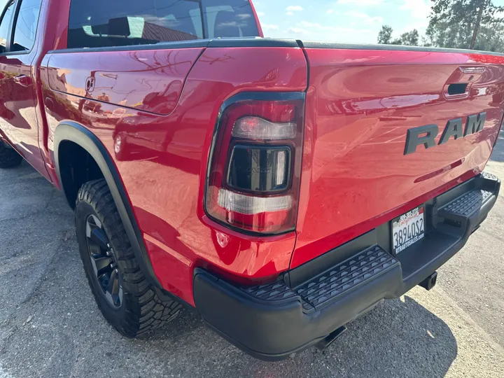 RED, 2019 RAM 1500 CREW CAB Image 9