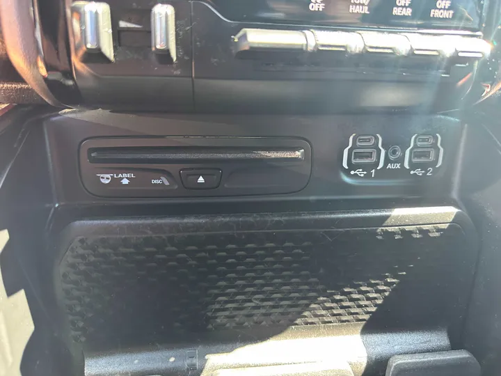 RED, 2019 RAM 1500 CREW CAB Image 36