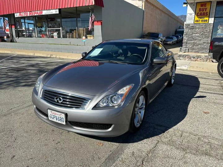 GREY, 2009 INFINITI G Image 5