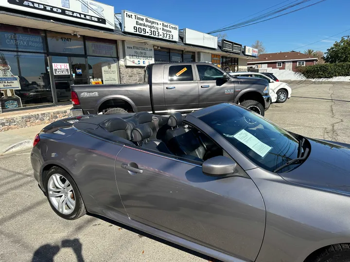 GREY, 2009 INFINITI G Image 21