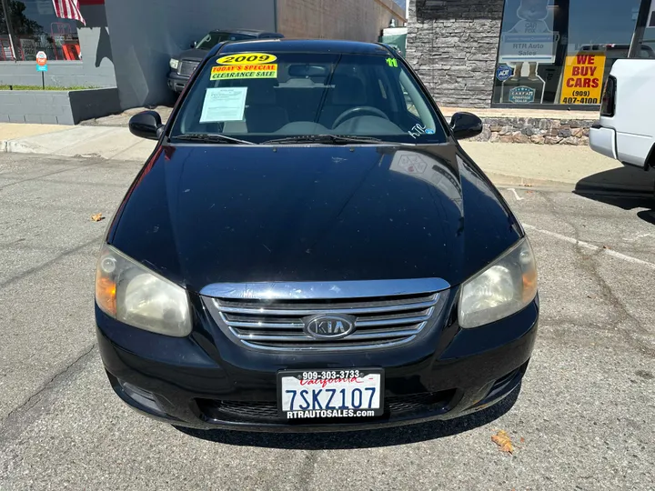 BLACK, 2009 KIA SPECTRA Image 4