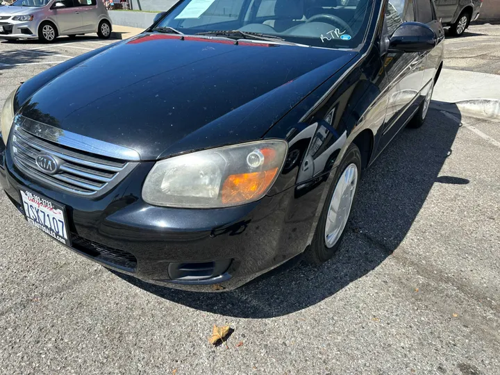 BLACK, 2009 KIA SPECTRA Image 6