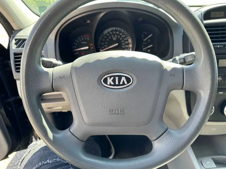 BLACK, 2009 KIA SPECTRA Image 23