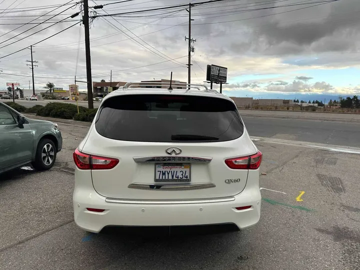 WHITE, 2015 INFINITI QX60 Image 10